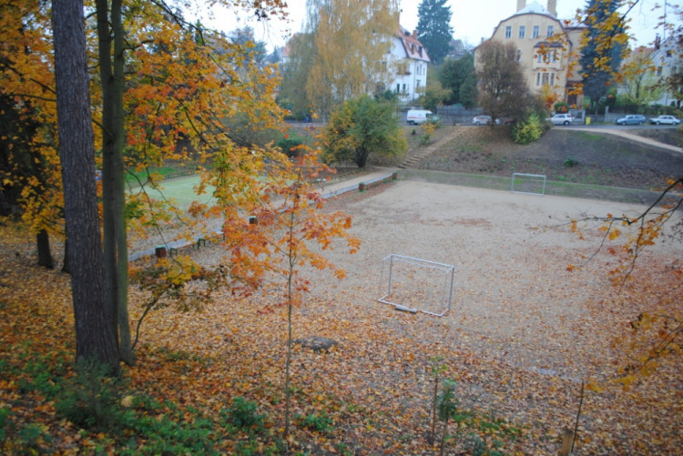 Přírodní hřiště na fotbal.