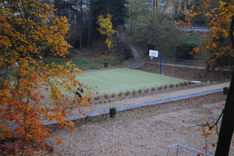 Pohled na obě hřiště od Dubáku.