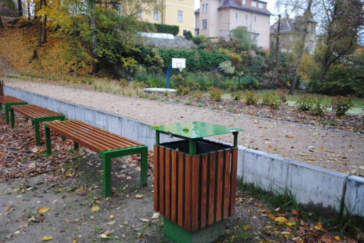 Nový je i mobiliář. Jak dlouho vydrží?