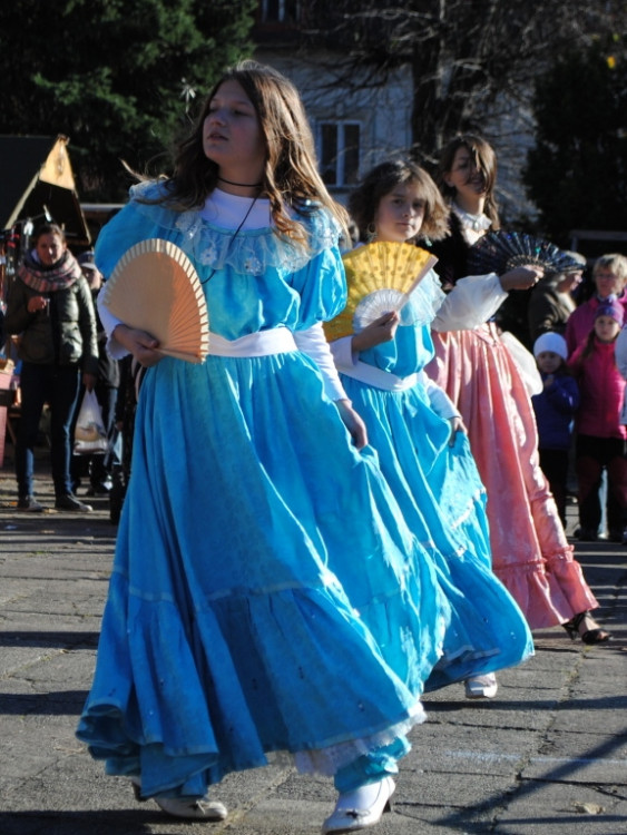 Vystoupila i místní děvčata