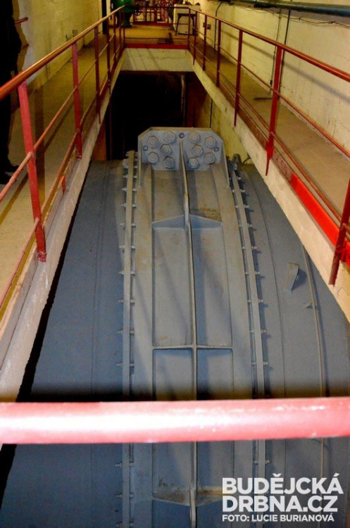 Orlická přehrada pod drobnohledem