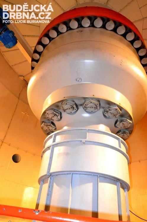 Orlická přehrada pod drobnohledem