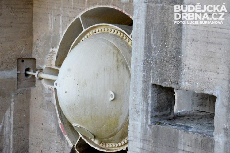 Orlická přehrada pod drobnohledem