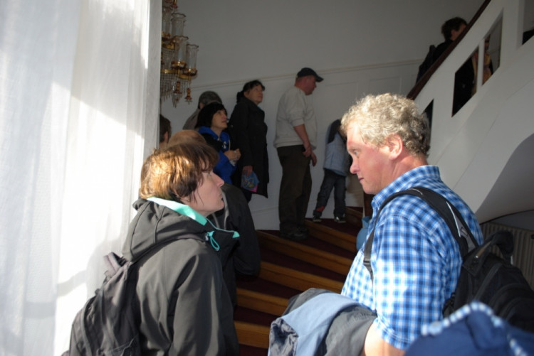 Na věž šplhaly stovky lidí