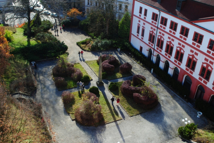 Na věž zámku se vydaly stovky lidí