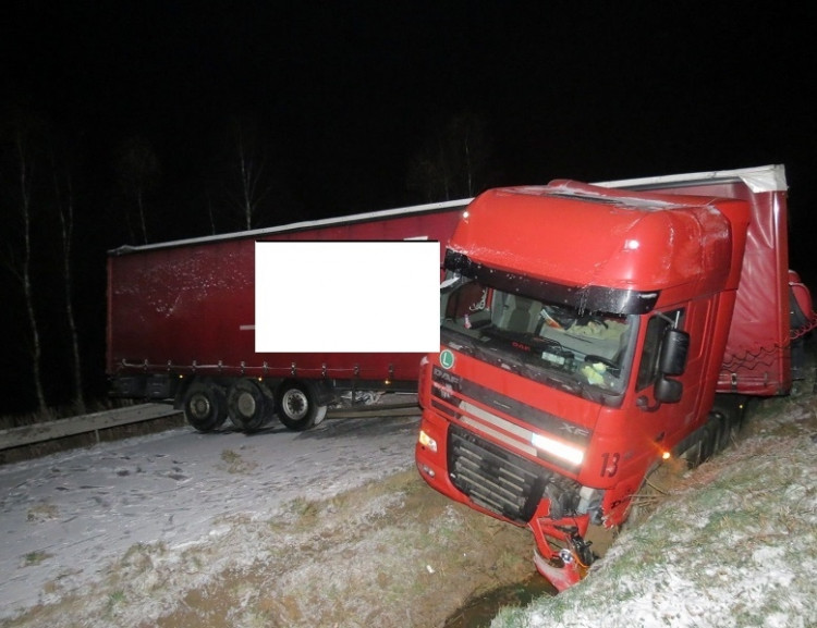 Ranní nehoda kamionu na Borku