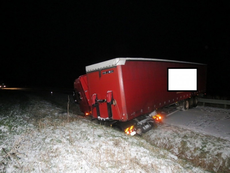 Ranní nehoda kamionu na Borku
