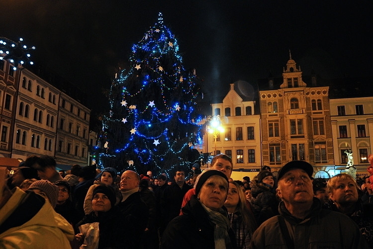 První adventní neděle, rozsvěcení stromu na náměstí