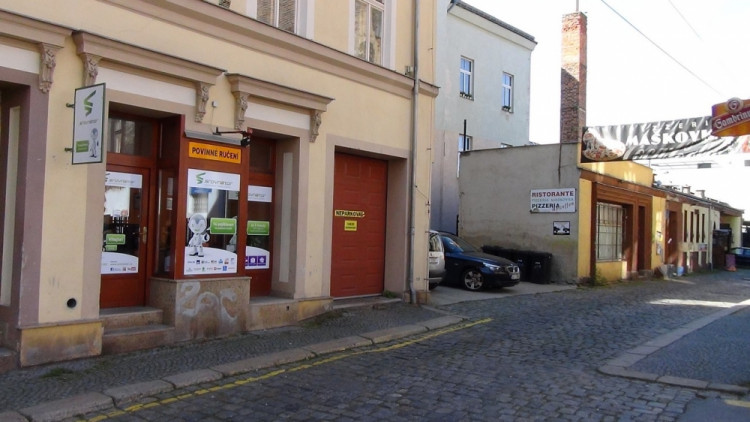 Pobočka v Liberci ve Frýdlantské ulici (směrem k pizzerii Maškovka)