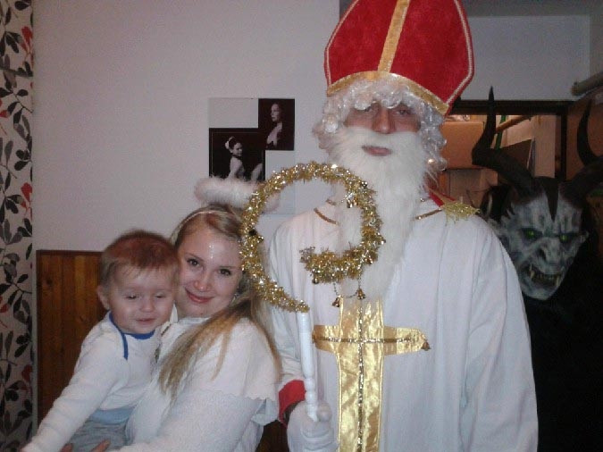 „Můj vnouček Filípek při svém prvním setkání s Mikulášem.“ Soutěží Pavla Cimburková