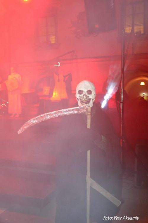 Pekelná tradice v Nových Hradech