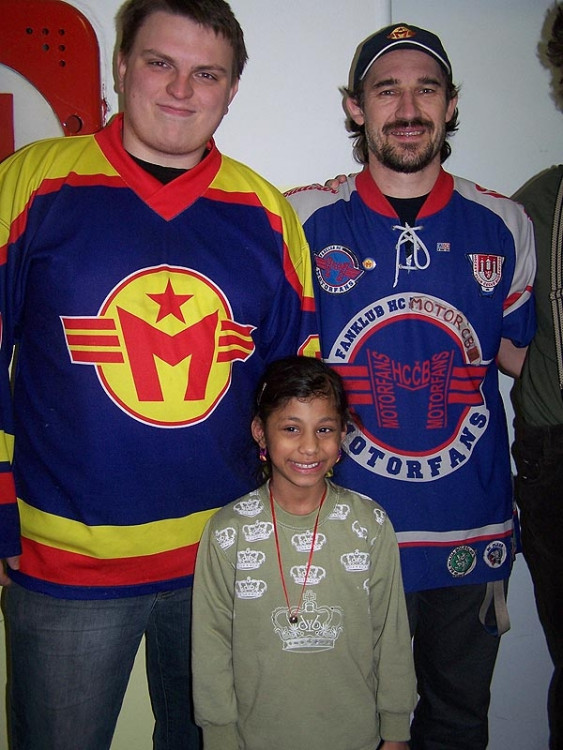 Hokejoví fanoušci podpořili děti v MŠ, ZŠ a SŠ pro sluchově postižené v Riegrově ulici v Českých Budějovicích