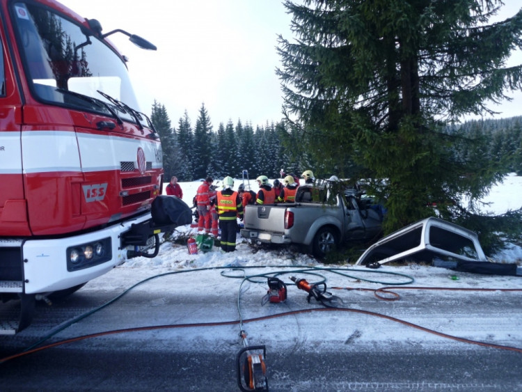 Nehoda mezi Horním Polubným a Jizerkou. Foto: HZSLK