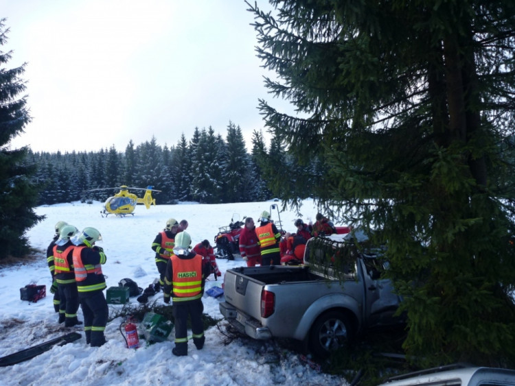 Nehoda mezi Horním Polubným a Jizerkou. Foto: HZSLK