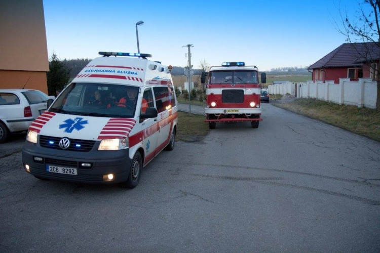 Nedělní požáry v bytovém domě v Lipí