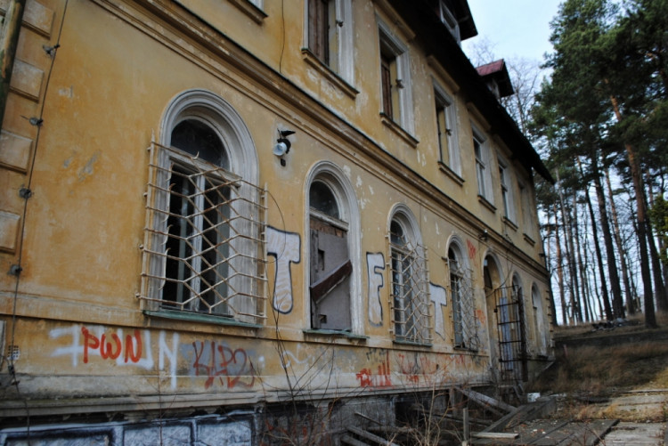 Strana domu otočená do zahrady