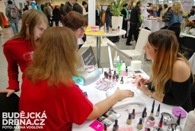 Krásné nehty jsou základem každé nevěsty