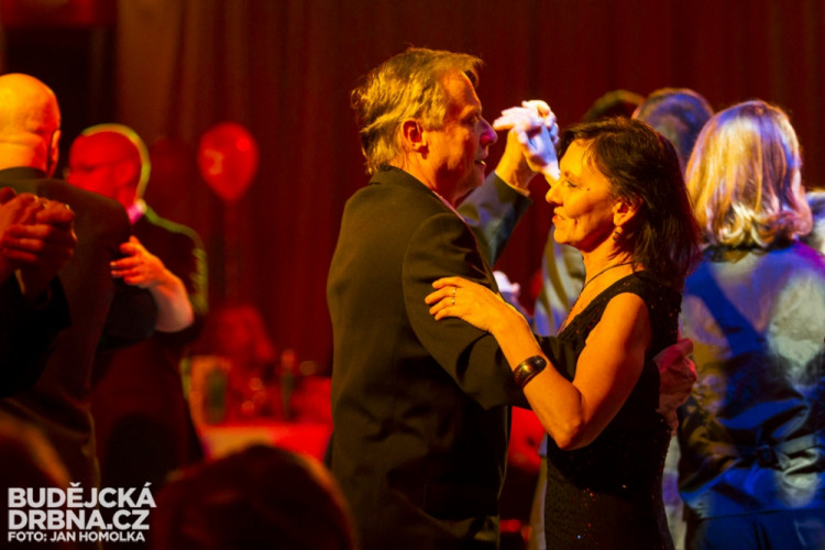 Reprezentační ples Jihočeské univerzity 2014