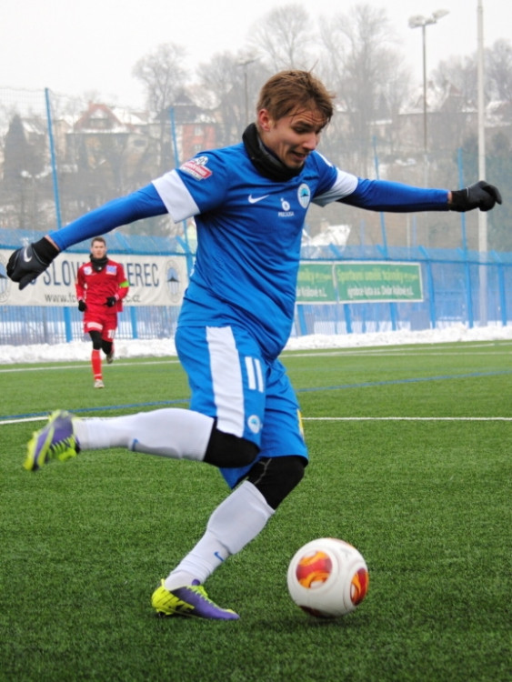 Martin Frýdek v druhé půli hodně zlobil ústeckou obranu