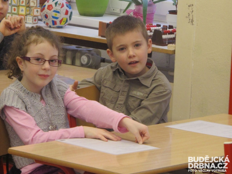 Prvňáčci ze ZŠ Máj I dostali pololetní vysvědčení