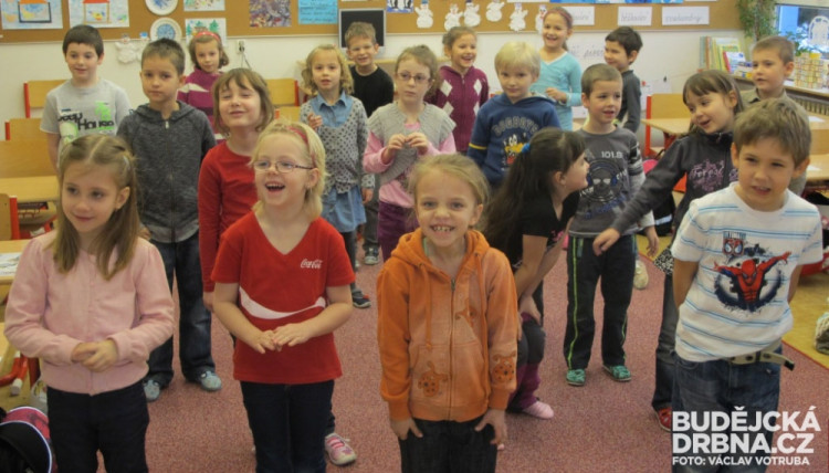 Prvňáčci ze ZŠ Máj I dostali pololetní vysvědčení