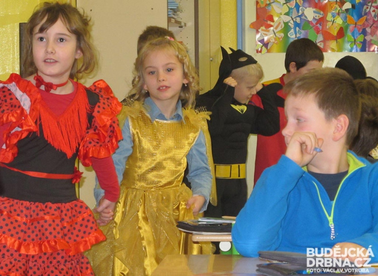 Maškarní karneval na Základní škole Máj I