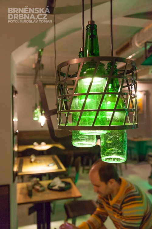 Interiér zdobí spousta zajímavých detailů, foto: Brněnská Drbna