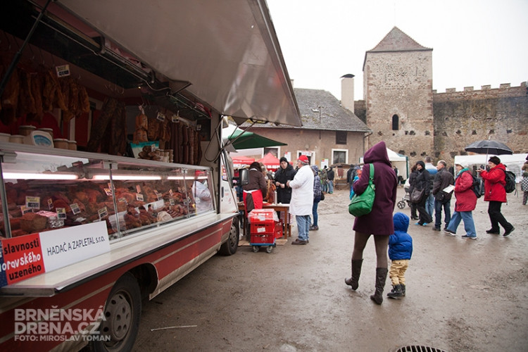 Slavnosti moravského uzeného na hradě Veveří, foto: Brněnská Drbnaa