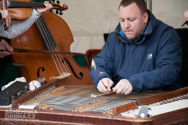 Slavnosti moravského uzeného na hradě Veveří, foto: Brněnská Drbna