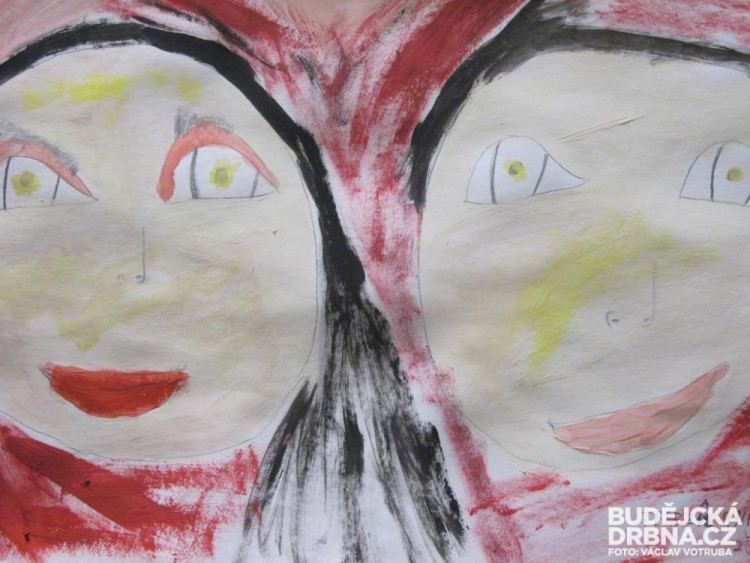 Výstava Ohromné maličkosti aneb malé kroky k velkým vztahům