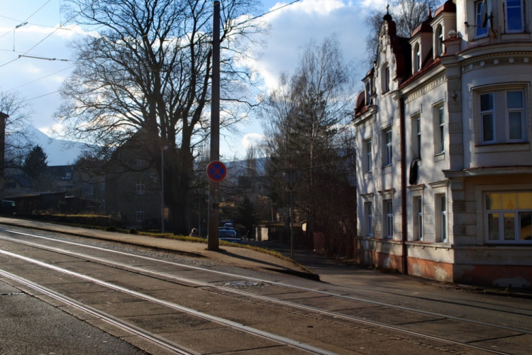 A takhle místo vypadá teď. Žádný kostel tu není, byla to kulisa