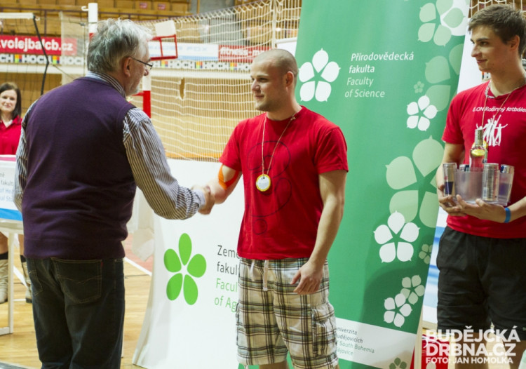 Volejbalový marathon o pohár rektora 2014