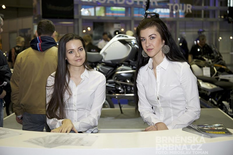 Krásky na výstavě Motosalon 2014, foto: Brněnská Drbna, Miroslav Toman