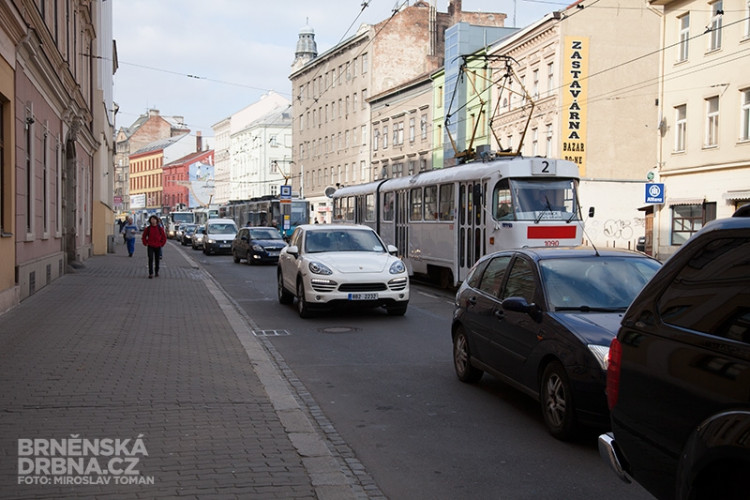 Ranní nehoda na Cejlu - muž se střetnul s tramvají, foto: Brněnská Drbna, Miroslav Toman