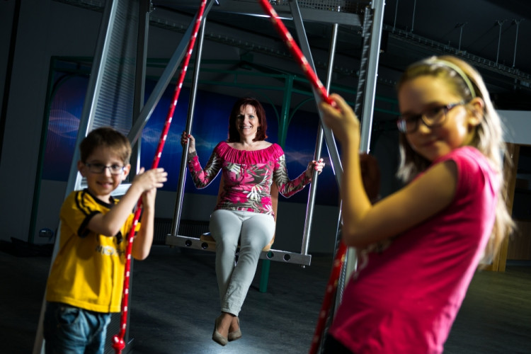 Houpání na kladce je zábava