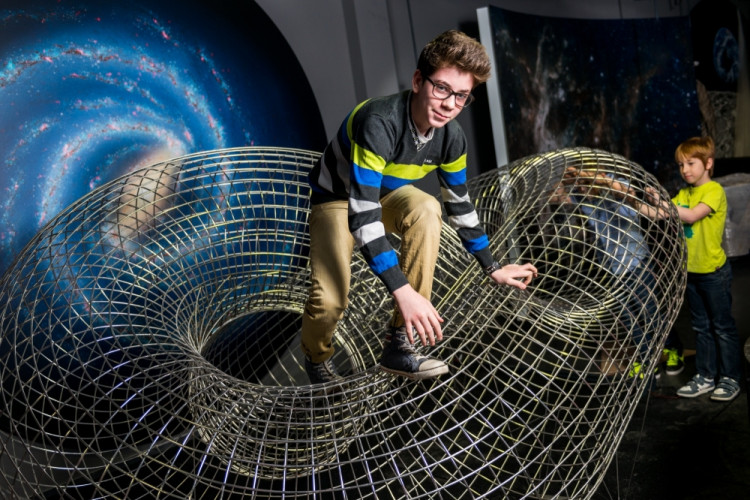 Prolezte si v iQLANDII Möbiovou páskou