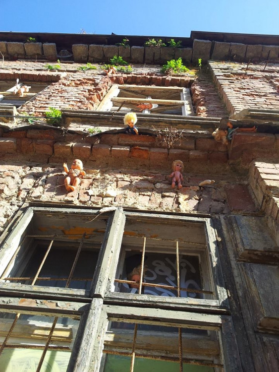 Na Papíráku připravují demolici vybydleného domu