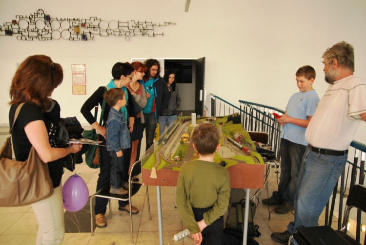 Modely vláčků zajímaly jak malé tak i velké