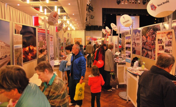 Chýnovské jeskyně dovezly netopíra (2)