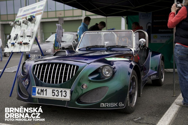 Tuning show na Masarykově automotodromu otevřela okruhovou sezonu, foto: Brněnská Drbna, Miroslav Toman