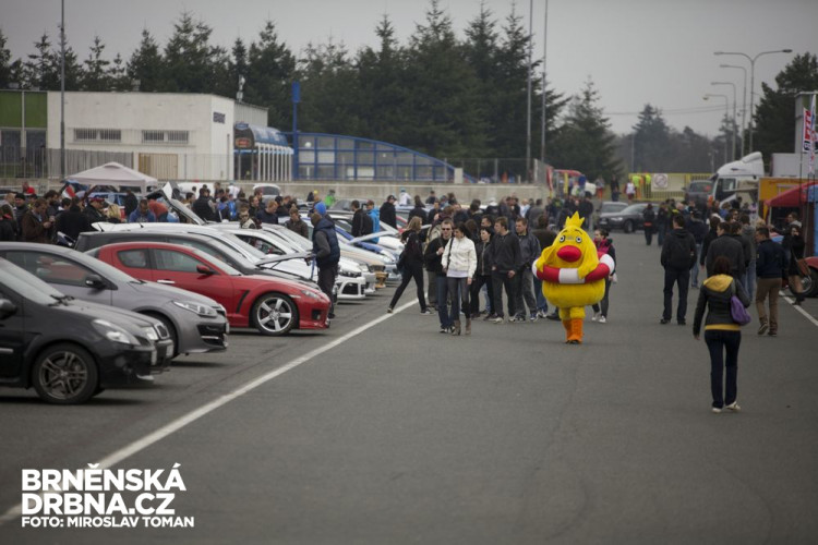 Tuning show na Masarykově automotodromu otevřela okruhovou sezonu, foto: Brněnská Drbna, Miroslav Toman