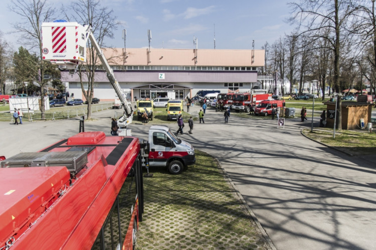 Mobil salon 2014. Foto Jan Fau