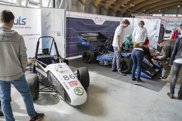 Mobil salon 2014. Foto Jan Fau