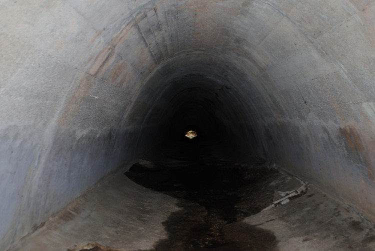 13. Zachovalý dálniční propustek