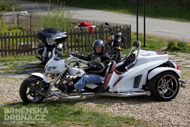 Zájemci o svezení přijeli na nejrůznějších strojích, foto: Brněnská Drbna, Miroslav Toman