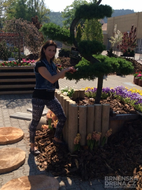 Hanka Kynychová na výstravišti pomohla s péčí o zahradu, foto: Brněnská Drbna, David Zouhar