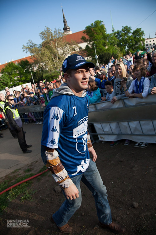 Tisíce fanoušků přivítaly trofej pro druhý tým extraligy, foto: Brněnská Drbna, Miroslav Toman