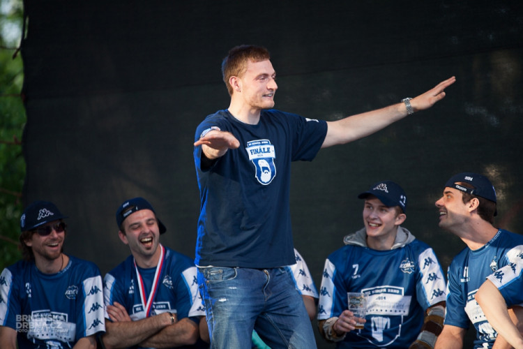 Tisíce fanoušků přivítaly trofej pro druhý tým extraligy, foto: Brněnská Drbna, Miroslav Toman