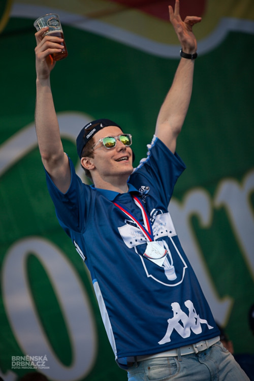 Tisíce fanoušků přivítaly trofej pro druhý tým extraligy, foto: Brněnská Drbna, Miroslav Toman