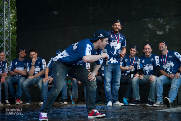 Tisíce fanoušků přivítaly trofej pro druhý tým extraligy, foto: Brněnská Drbna, Miroslav Toman